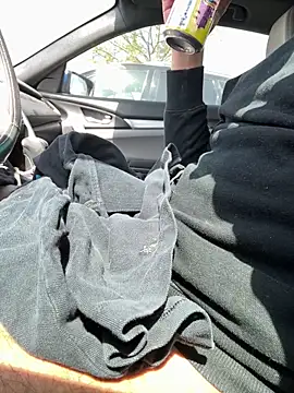 MrLatinKing online show from April 2026 06:28:01 PM