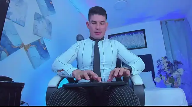 Snapshot of Andrewstelle_coleman chatting on March 2025 02:03:01 AM Andrewstelle coleman online show from March 2025 02:03:01 AM