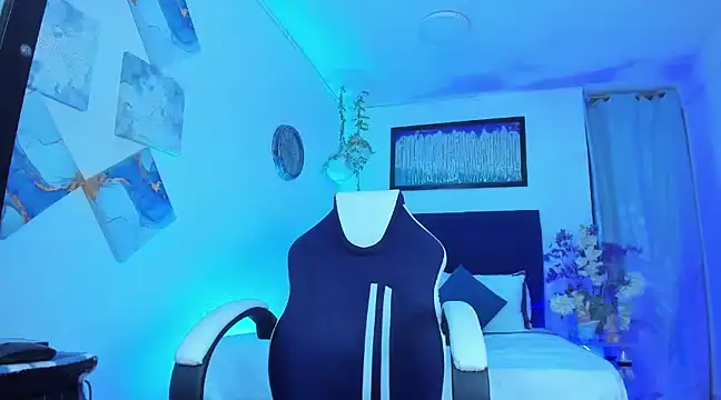 Snapshot of Andrewstelle_coleman chatting on March 2025 01:09:01 AM Andrewstelle coleman online show from March 2025 01:09:01 AM