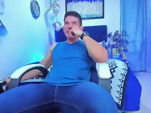 Snapshot of Andrewstelle_coleman chatting on March 2025 12:15:02 PM Andrewstelle coleman online show from March 2025 12:15:02 PM