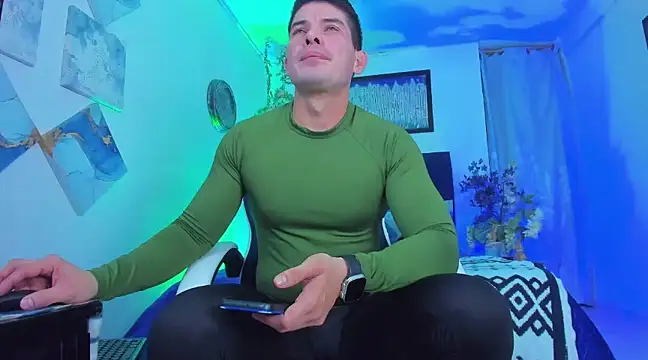 Snapshot of Andrewstelle_coleman chatting on March 2025 03:31:02 PM Andrewstelle coleman online show from March 2025 03:31:02 PM