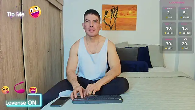 Snapshot of Andrewstelle_coleman chatting on September 2025 02:44:01 AM Andrewstelle coleman online show from September 2025 02:44:01 AM