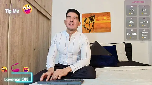 Snapshot of Andrewstelle_coleman chatting on October 2025 05:35:01 PM Andrewstelle coleman online show from October 2025 05:35:01 PM