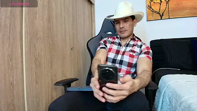 Snapshot of Andrewstelle_coleman chatting on April 2026 02:40:02 AM Andrewstelle coleman online show from April 2026 02:40:02 AM