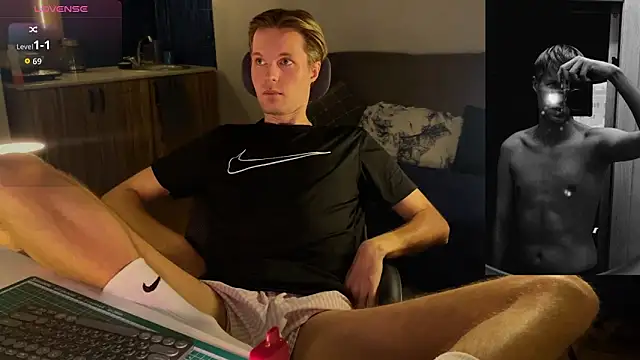 Leonnextdoor online show from February 2026 07:17:02 PM