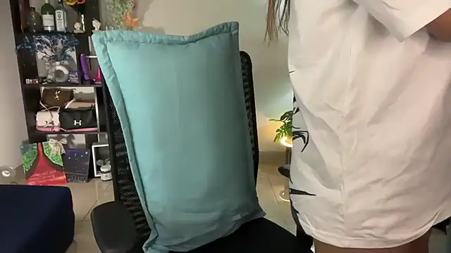 Snapshot of roseofvenom chatting on February 2026 05:41:01 PM roseofvenom online show from February 2026 05:41:01 PM