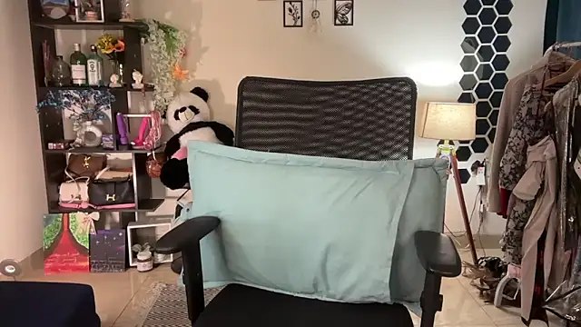 Snapshot of roseofvenom chatting on February 2026 07:39:01 PM roseofvenom online show from February 2026 07:39:01 PM