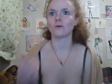 Snapshot of Rae_Jeannie chatting on February 2025 06:44:02 PM Rae Jeannie online show from February 2025 06:44:02 PM