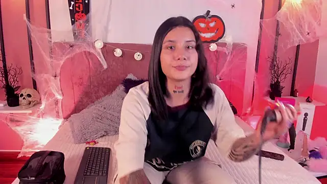 Snapshot of Nathalia_Stone chatting on October 2025 05:11:01 PM Nathalia Stone online show from October 2025 05:11:01 PM