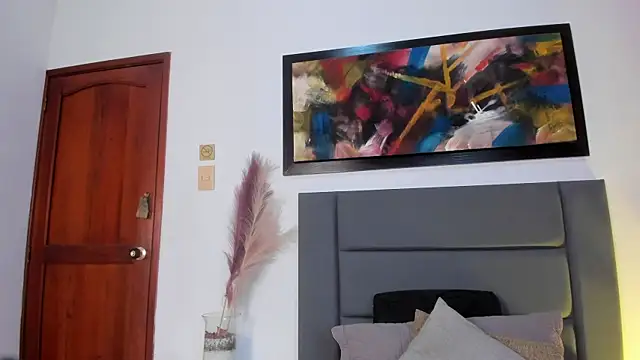 EloiseQuinn online show from October 2025 01:11:01 PM