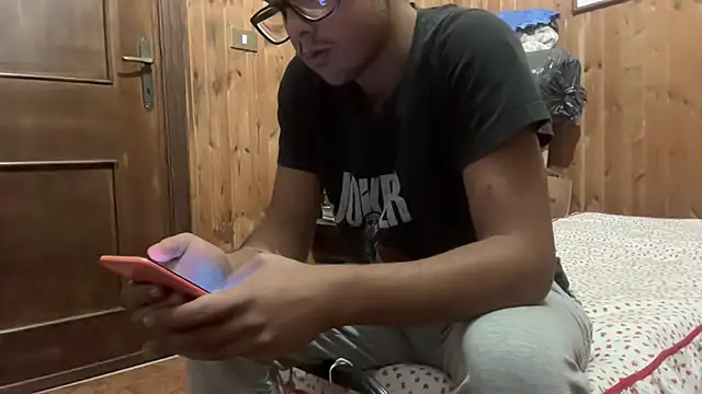 mauri200 online show from October 2025 02:39:02 AM