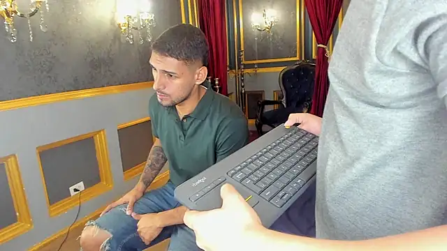 MarcoVitto online show from December 2025 11:37:01 AM