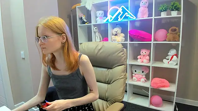 ElizabethHarpper online show from February 2025 08:31:02 AM