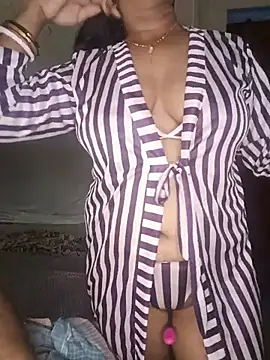 Hot muskaan online show from July 2026 06:20:01 PM