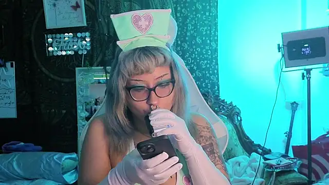 Snapshot of deluxxxeblu chatting on January 2026 03:12:02 AM deluxxxeblu online show from January 2026 03:12:02 AM