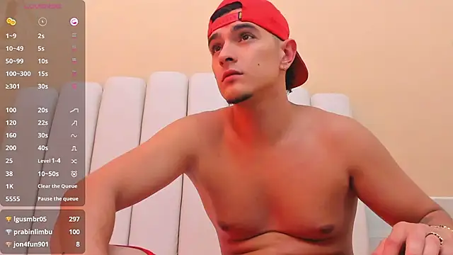 DAVID VICTORIAA online show from February 2025 03:50:01 PM