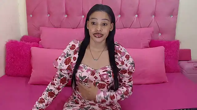 Snapshot of naughtiest_baddy chatting on October 2025 06:39:01 PM naughtiest baddy online show from October 2025 06:39:01 PM