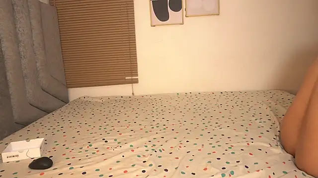 womantall99 online show from March 2026 12:45:02 PM