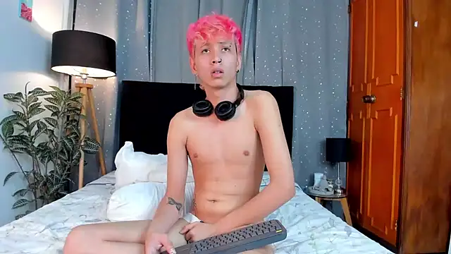 Snapshot of Brian-Ausslos chatting on March 2025 08:07:02 AM Brian-Ausslos online show from March 2025 08:07:02 AM