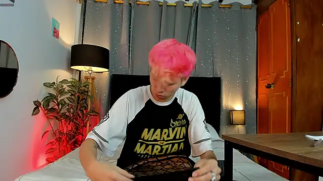 Snapshot of Brian-Ausslos chatting on March 2025 05:02:01 AM Brian-Ausslos online show from March 2025 05:02:01 AM