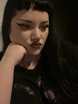 Snapshot of Gothicsiren chatting on January 2025 01:35:01 AM Gothicsiren online show from January 2025 01:35:01 AM