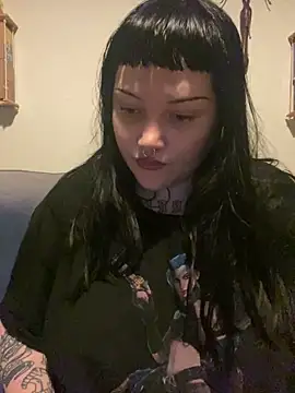 Snapshot of Gothicsiren chatting on January 2025 05:19:02 AM Gothicsiren online show from January 2025 05:19:02 AM