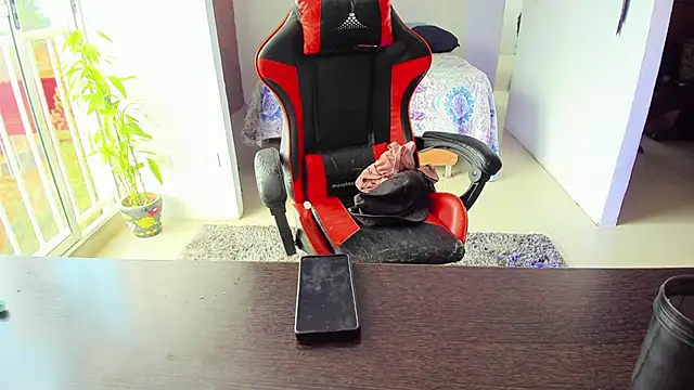 Adam Valenciia online show from September 2025 08:22:01 PM