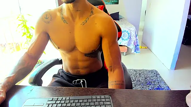 Adam Valenciia online show from September 2025 03:57:01 PM