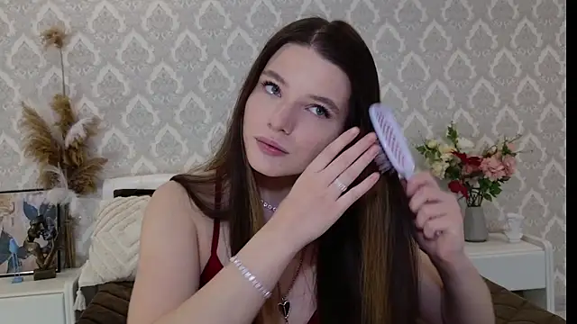 Snapshot of Nellie_Medina chatting on January 2025 07:39:01 PM Nellie Medina online show from January 2025 07:39:01 PM