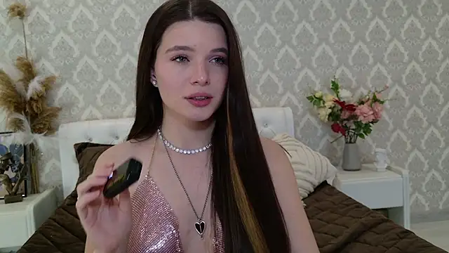 Snapshot of Nellie_Medina chatting on January 2025 04:01:01 AM Nellie Medina online show from January 2025 04:01:01 AM