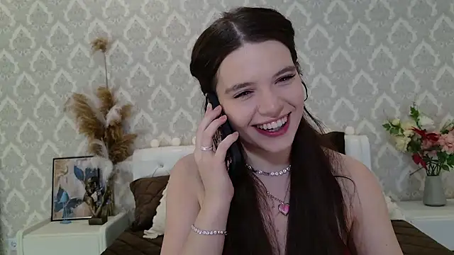 Snapshot of Nellie_Medina chatting on February 2025 08:25:01 PM Nellie Medina online show from February 2025 08:25:01 PM