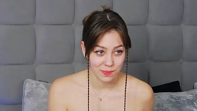 TheEmma online show from March 2025 02:33:02 PM