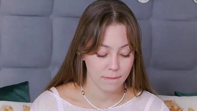 TheEmma online show from December 2025 08:59:01 PM