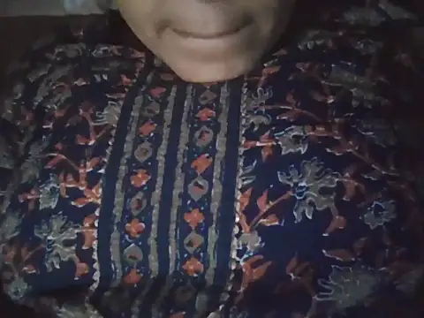 Snapshot of Hot-shanvi chatting on May 2026 01:17:02 PM Hot-shanvi online show from May 2026 01:17:02 PM