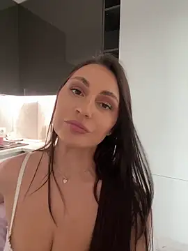 claraxjoyy online show from January 2025 11:11:01 AM