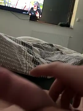 Snapshot of Finni04055 chatting on April 2026 02:29:02 AM Finni04055 online show from April 2026 02:29:02 AM