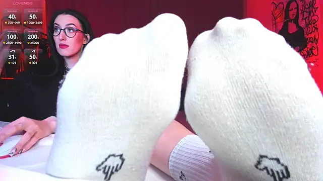 Snapshot of Miss_Alice__ chatting on March 2025 01:54:01 AM Miss Alice online show from March 2025 01:54:01 AM