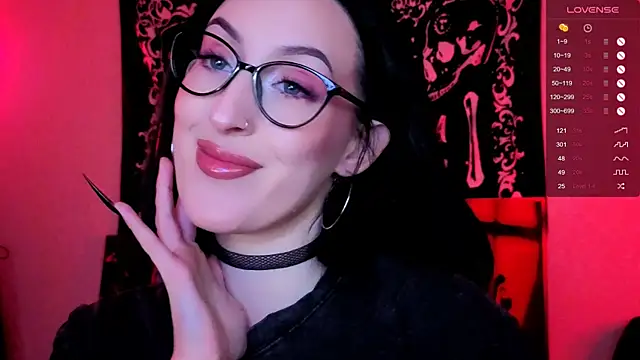 Snapshot of Miss_Alice__ chatting on October 2025 12:33:01 AM Miss Alice online show from October 2025 12:33:01 AM