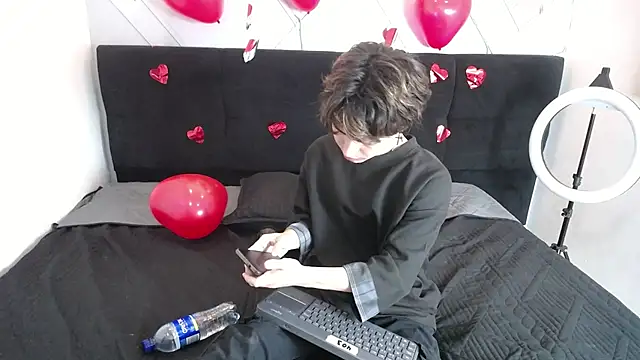 CollinStone online show from February 2025 08:00:01 PM