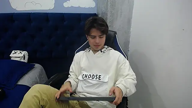 CollinStone online show from February 2025 08:14:02 PM