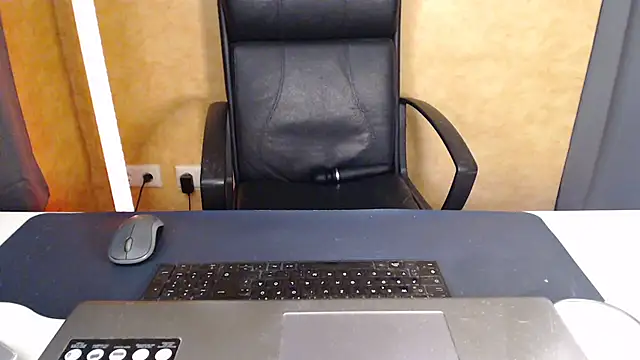 Sweet Phoenix online show from May 2026 11:47:01 AM