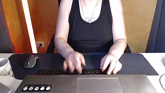 Sweet Phoenix online show from May 2026 05:46:01 AM