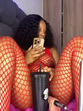 Snapshot of Thando04 chatting on October 2025 01:08:02 PM Thando04 online show from October 2025 01:08:02 PM