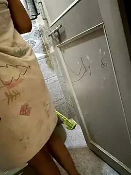 lovelygirl4567 online show from February 2025 03:49:01 PM