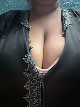 Snapshot of Lovely-Shivani chatting on March 2026 06:03:01 PM Lovely-Shivani online show from March 2026 06:03:01 PM