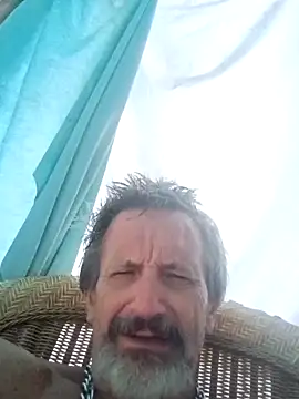 Snapshot of Cloudin_around chatting on September 2025 12:20:01 PM Cloudin around online show from September 2025 12:20:01 PM