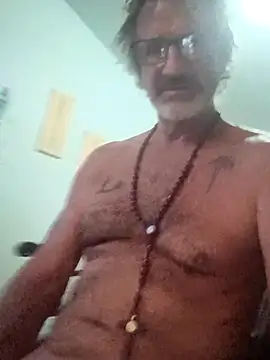 Snapshot of Cloudin_around chatting on October 2025 07:34:01 PM Cloudin around online show from October 2025 07:34:01 PM