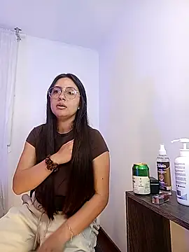 Snapshot of Gretta_Hot chatting on March 2026 02:00:01 AM Gretta Hot online show from March 2026 02:00:01 AM