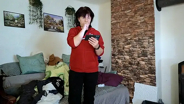 Snapshot of roxyyyrose chatting on February 2025 11:46:02 AM roxyyyrose online show from February 2025 11:46:02 AM