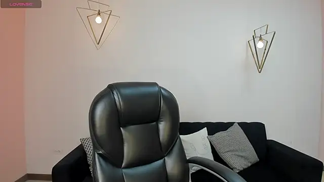 NiaSalvatore online show from March 2025 11:05:02 AM